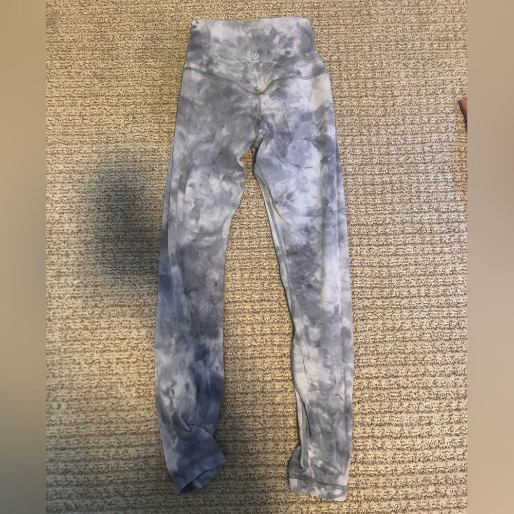 Gray and white Lululemon leggings